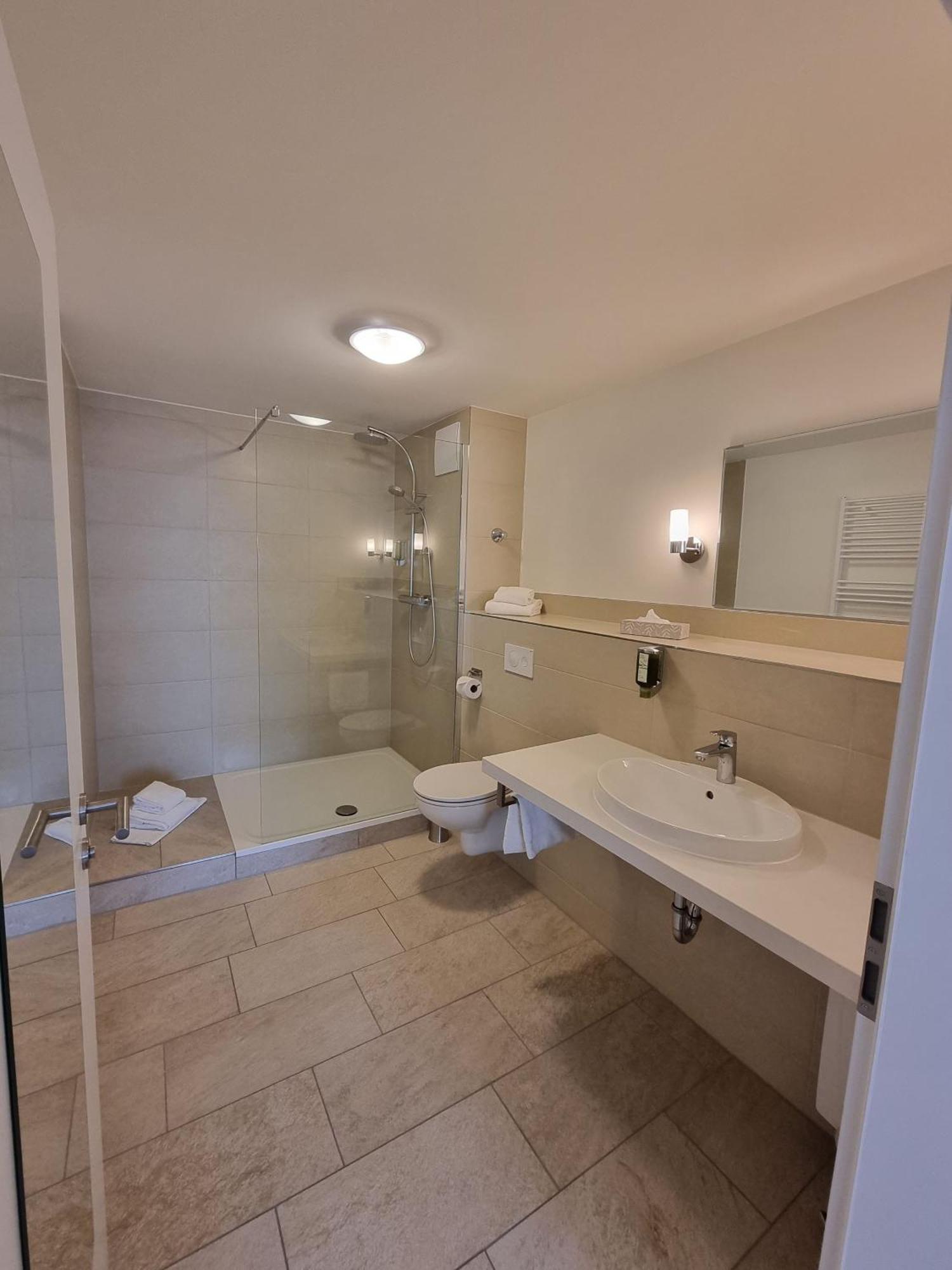 Hotel Burg Wanzleben Kültér fotó