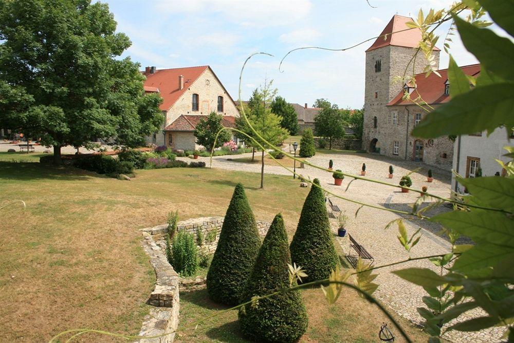 Hotel Burg Wanzleben Kültér fotó